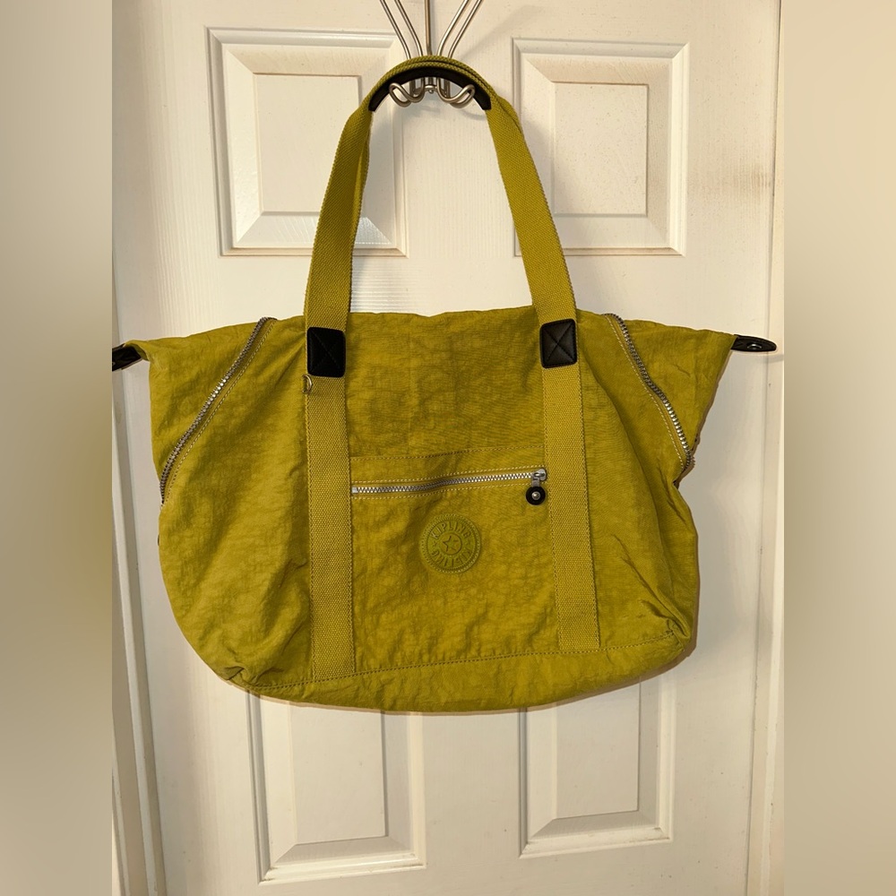Kipling Art M Satchel In Olive Green - Tote Bag